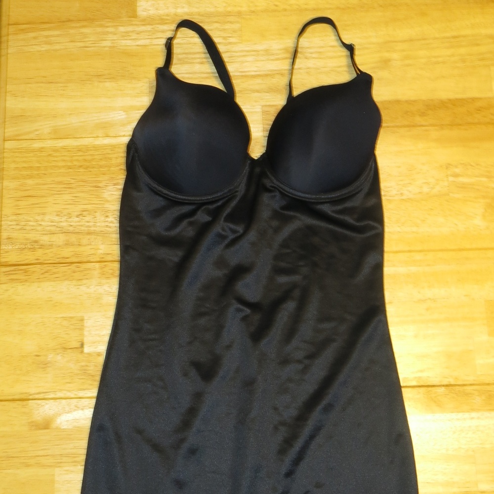 Maidenform Flexees 34C All Over Slimming